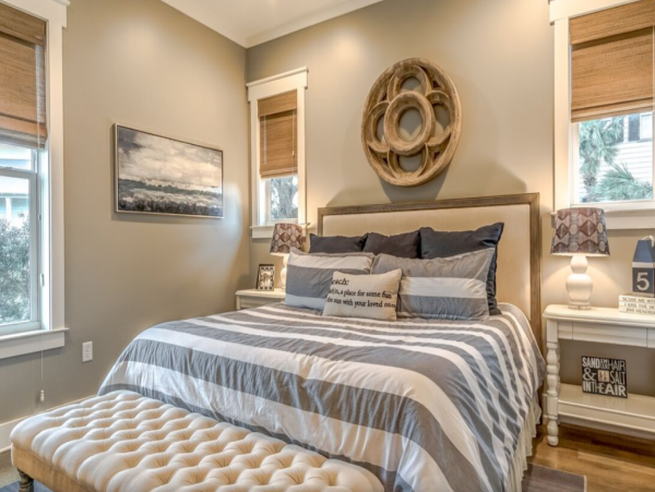 Seacrest Five Bedrooms Sleeps 16 Guests Short Walk to Beach