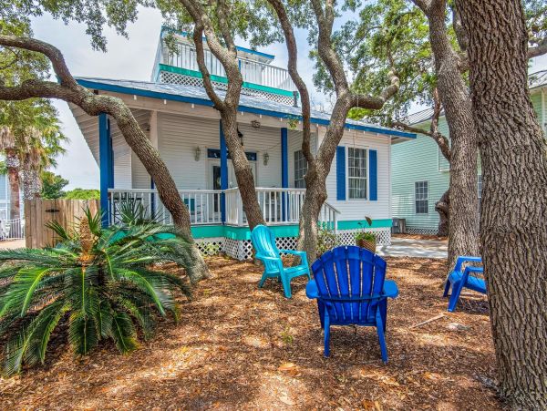 Three Bedroom Destin Vacation Rental with Private Pool