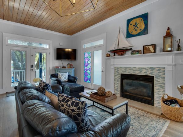 Three Bedroom Destin Vacation Rental with Private Pool