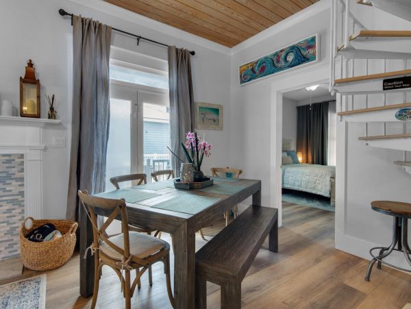 Three Bedroom Destin Vacation Rental with Private Pool