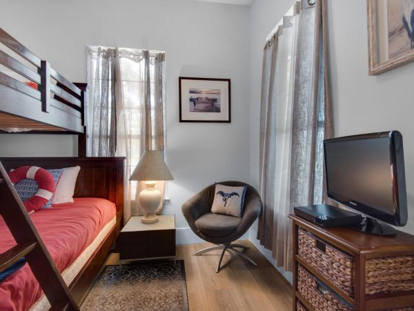 Three Bedroom Destin Vacation Rental with Private Pool