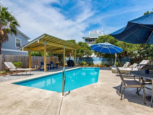 Three Bedroom Destin Vacation Rental with Private Pool
