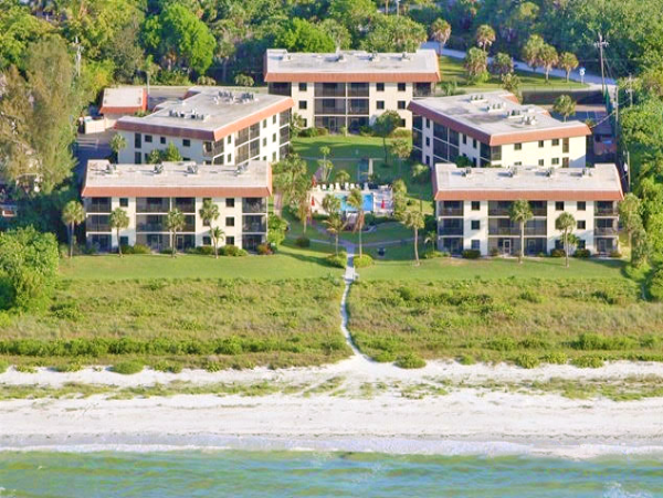 Great Value One Bedroom Beach Condo Sleeps Three Guests