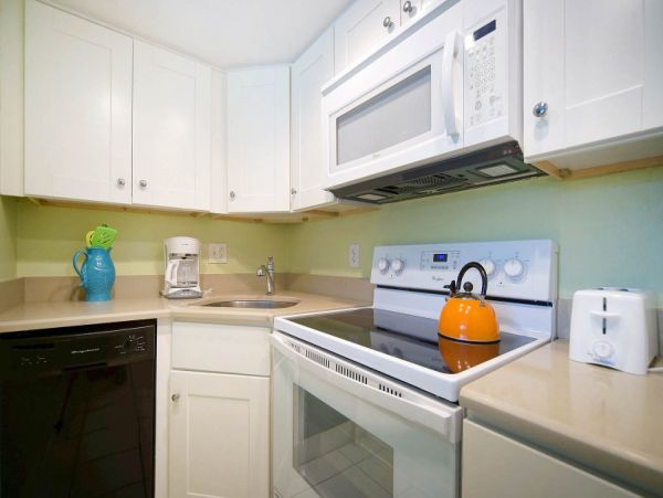 Great Value One Bedroom Beach Condo Sleeps Three Guests