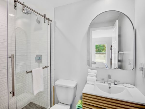 Beachside Vacation Home Six Bedrooms - Your Ideal Anna Maria Island Retreat