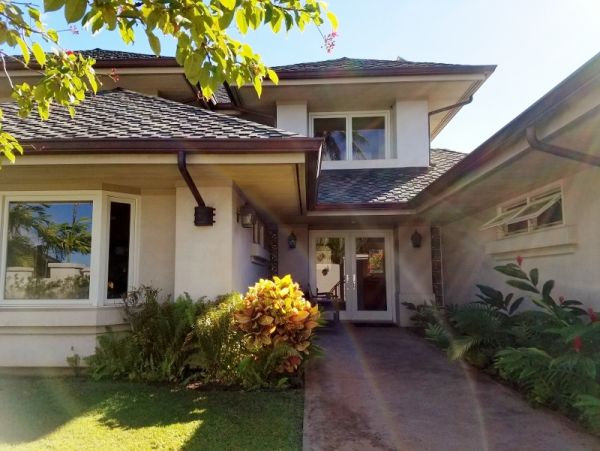 Kapalua Short Walk to Beach Three Bedroom Vacation Home