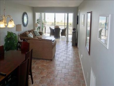 Two Bedroom Condo Sleeps Six Close to Beach