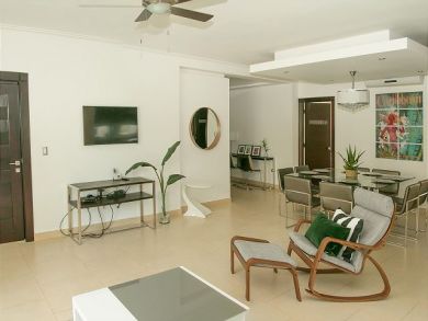 Pools Condo, 2 bedrooms, Nice interior, Great Location.