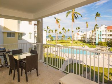 One Bedroom Beach Accommodation form $999 a Week!