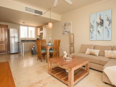 One Bedroom Beach Accommodation form $999 a Week!