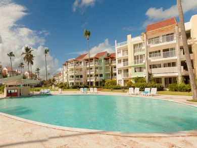 One Bedroom Beach Accommodation form $999 a Week!