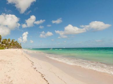 One Bedroom Beach Accommodation form $999 a Week!