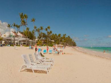 One Bedroom Beach Accommodation form $999 a Week!