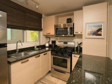 Value Priced Beach Condo Steps to Sand Walk to Dining Ground