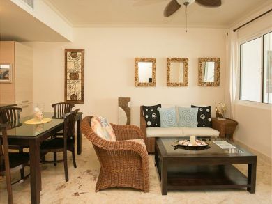 Value Priced Beach Condo Steps to Sand Walk to Dining Ground