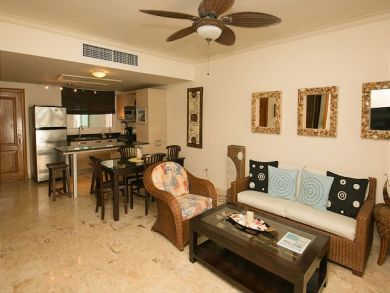 Value Priced Beach Condo Steps to Sand Walk to Dining Ground