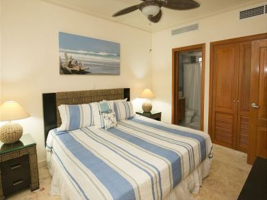 Value Priced Beach Condo Steps to Sand Walk to Dining Ground