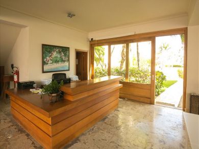 Value Priced Beach Condo Steps to Sand Walk to Dining Ground