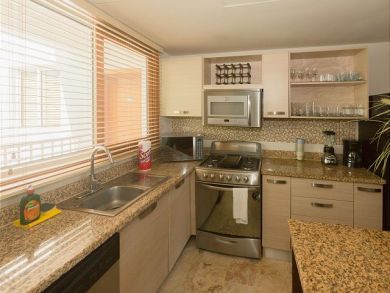 One Bedroom Value Priced Accommodation Ocean View Condo