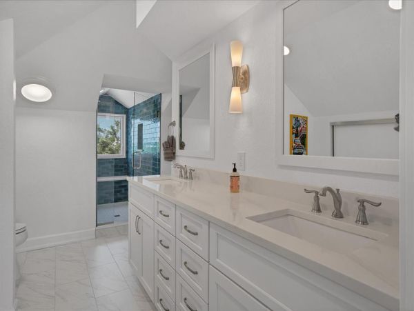 Boca Grande Luxury 4-Bedroom Bayfront Home with Dock and Short Walk to Sandy Beach Huge Pool!