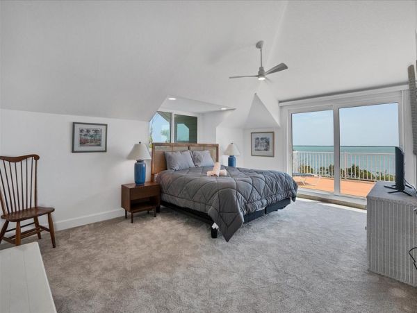 Boca Grande Luxury 4-Bedroom Bayfront Home with Dock and Short Walk to Sandy Beach Huge Pool!