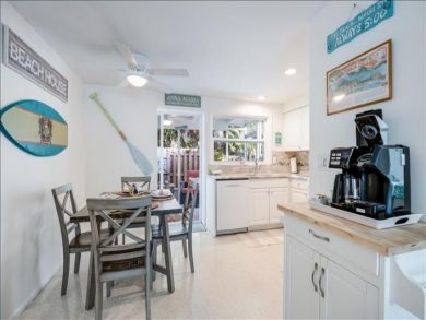 Anna Maria Island Vacation Duplex 2 Bedroom Sleeps 6 Guests