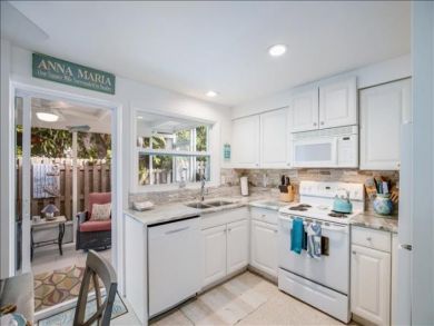 Anna Maria Island Vacation Duplex 2 Bedroom Sleeps 6 Guests