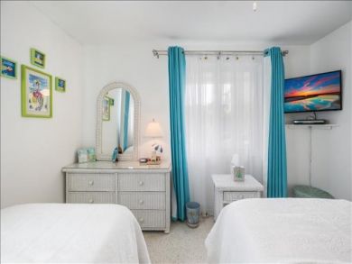 Anna Maria Island Vacation Duplex 2 Bedroom Sleeps 6 Guests