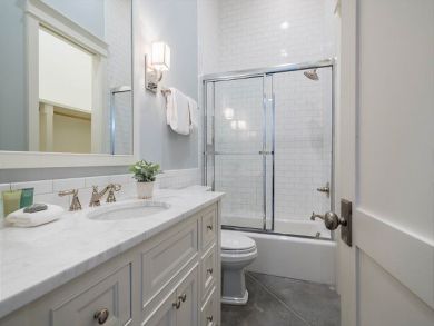 bathroom bathroom