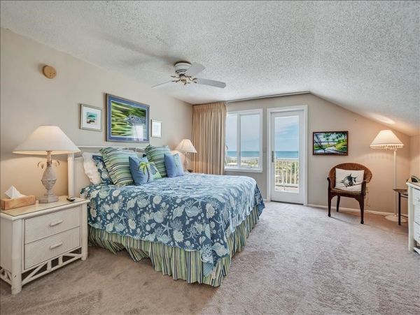Boca Grande Gulf-Front Vacation Rental 3-Bedroom Townhome with Pool & Beach Access