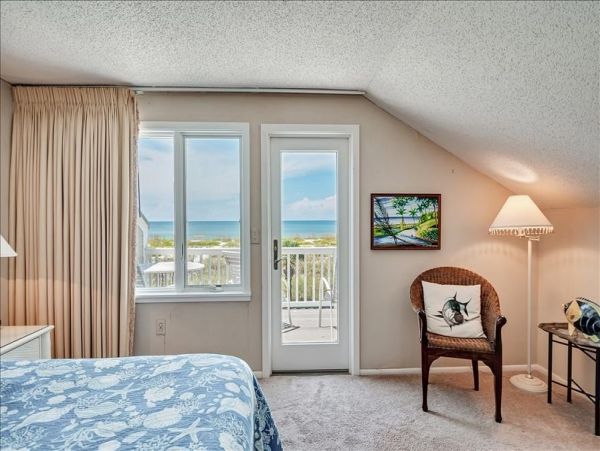 Boca Grande Gulf-Front Vacation Rental 3-Bedroom Townhome with Pool & Beach Access