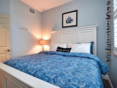 Treasure Island Luxury Condo with boat dock