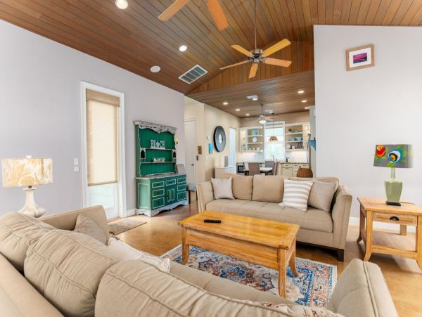 Treasure Island Three Level Beach Home Three Bedrooms