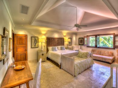 Views of the Ocean from this Great Vacation Villa.