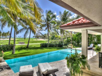 Views of the Ocean from this Great Vacation Villa.