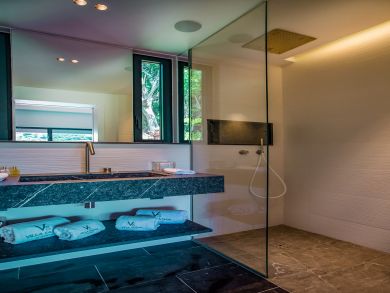 St. Barts Home 897595