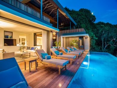 St. Barts Home 897595