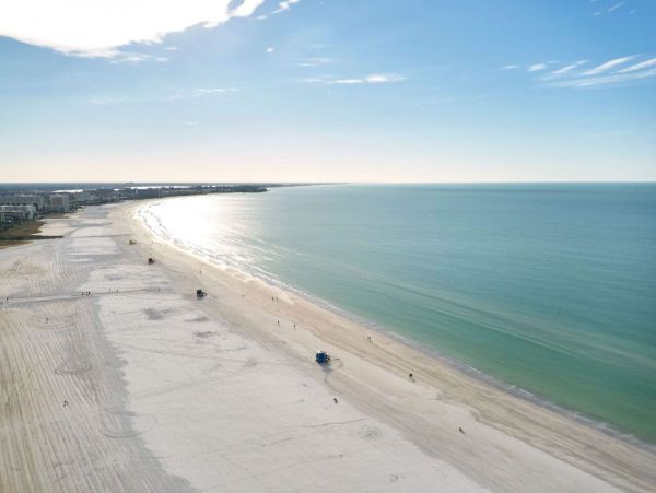 One of Siesta Keys Best Condo Complexes Book Early!