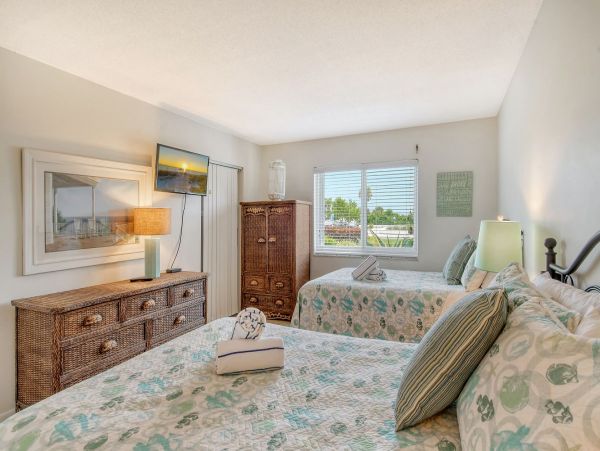 One of Siesta Keys Best Condo Complexes Book Early!