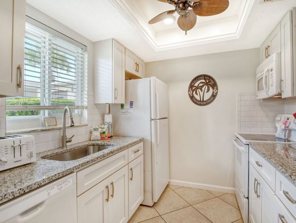 One of Siesta Keys Best Condo Complexes Book Early!