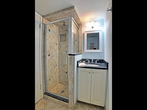 Great Value Siesta Key Two Bedroom Condo Short Walk to Beach