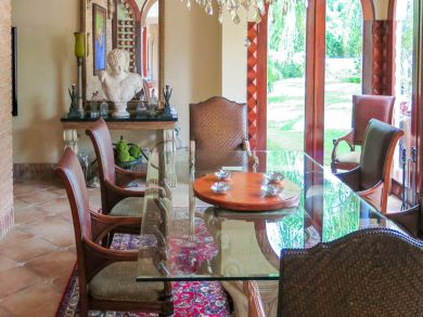 Luxury 6 Bedroom Vacation Villa with Golf Course Views