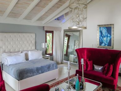Luxury 6 Bedroom Vacation Villa with Golf Course Views