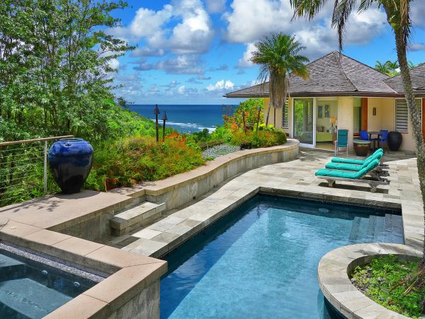World Class North Shore Six Bedroom Beach Vacation Villa Sleeps 16