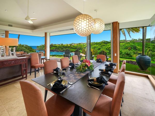 World Class North Shore Six Bedroom Beach Vacation Villa Sleeps 16