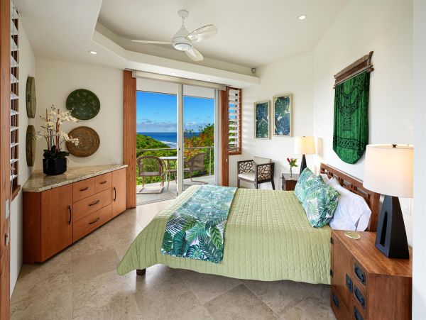 World Class North Shore Six Bedroom Beach Vacation Villa Sleeps 16