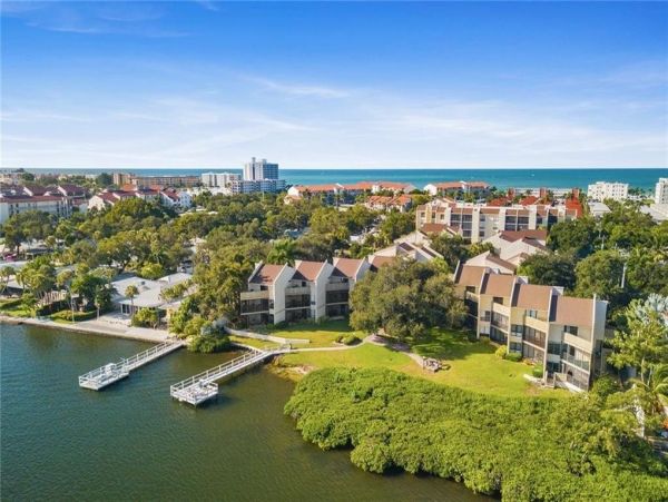 SIESTA KEY BAYSIDE 2 BEDROOM 2 BATHROOM