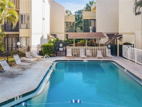 SIESTA KEY BAYSIDE 2 BEDROOM 2 BATHROOM