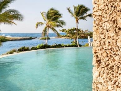 Views of The Ocean Makes This Six Bedroom Villa Perfect.