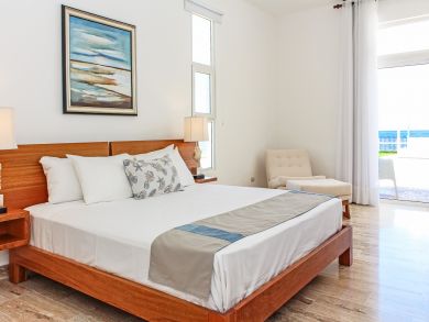 Resort With Water Park, Spa and Much More Walk to Beach